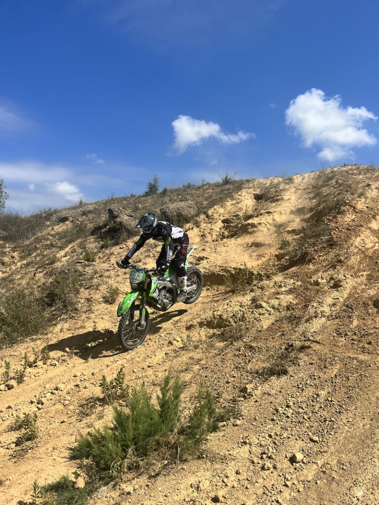 accompagnement pilote enduro competition maxime morteveille